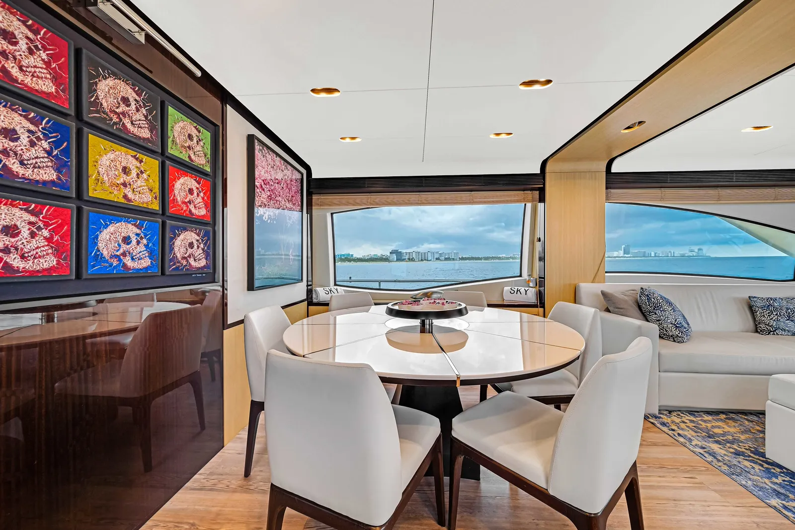 84' Azimut image 5