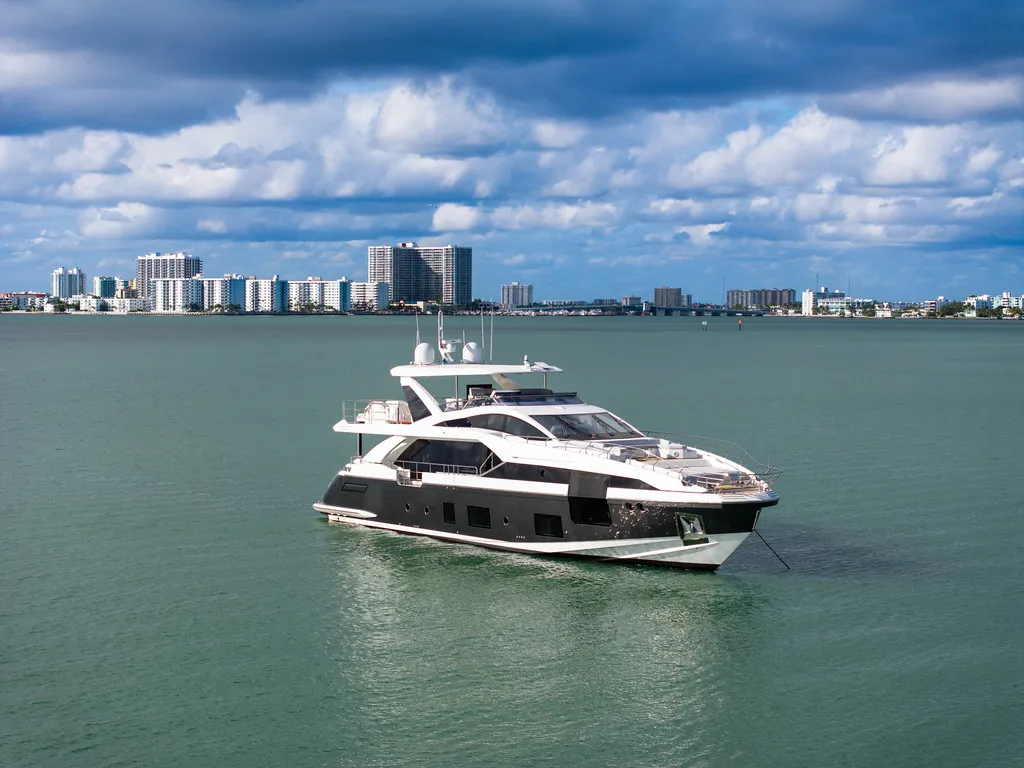 88' Azimut — image 11