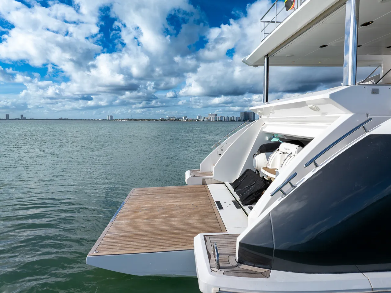 88' Azimut — image 21