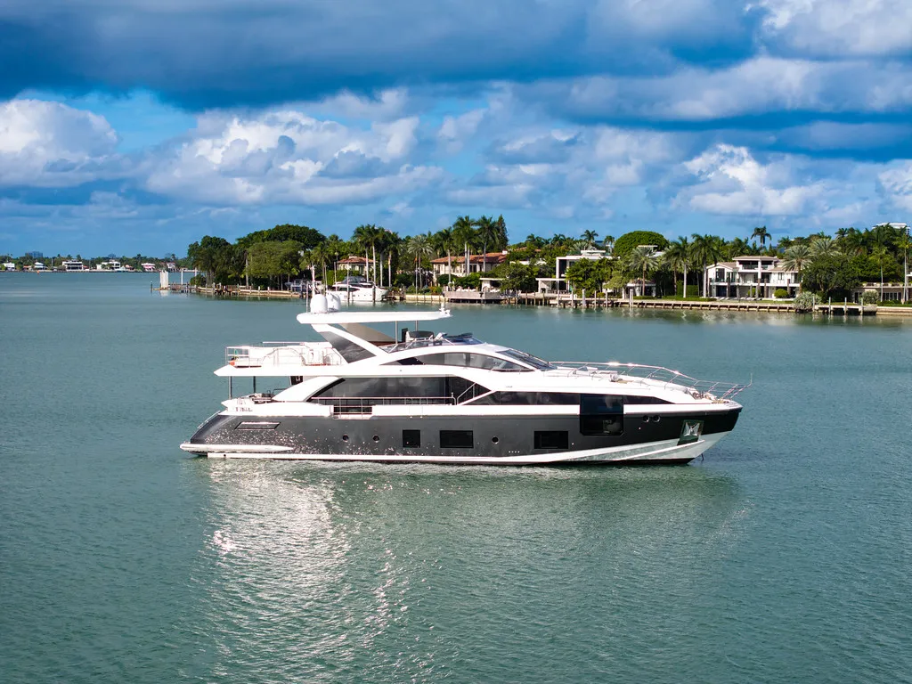 88' Azimut — image 26