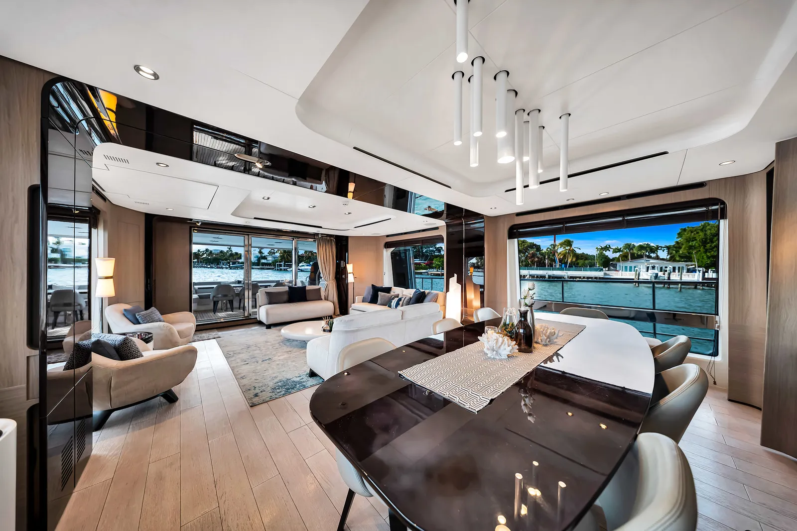 88' Azimut — image 30