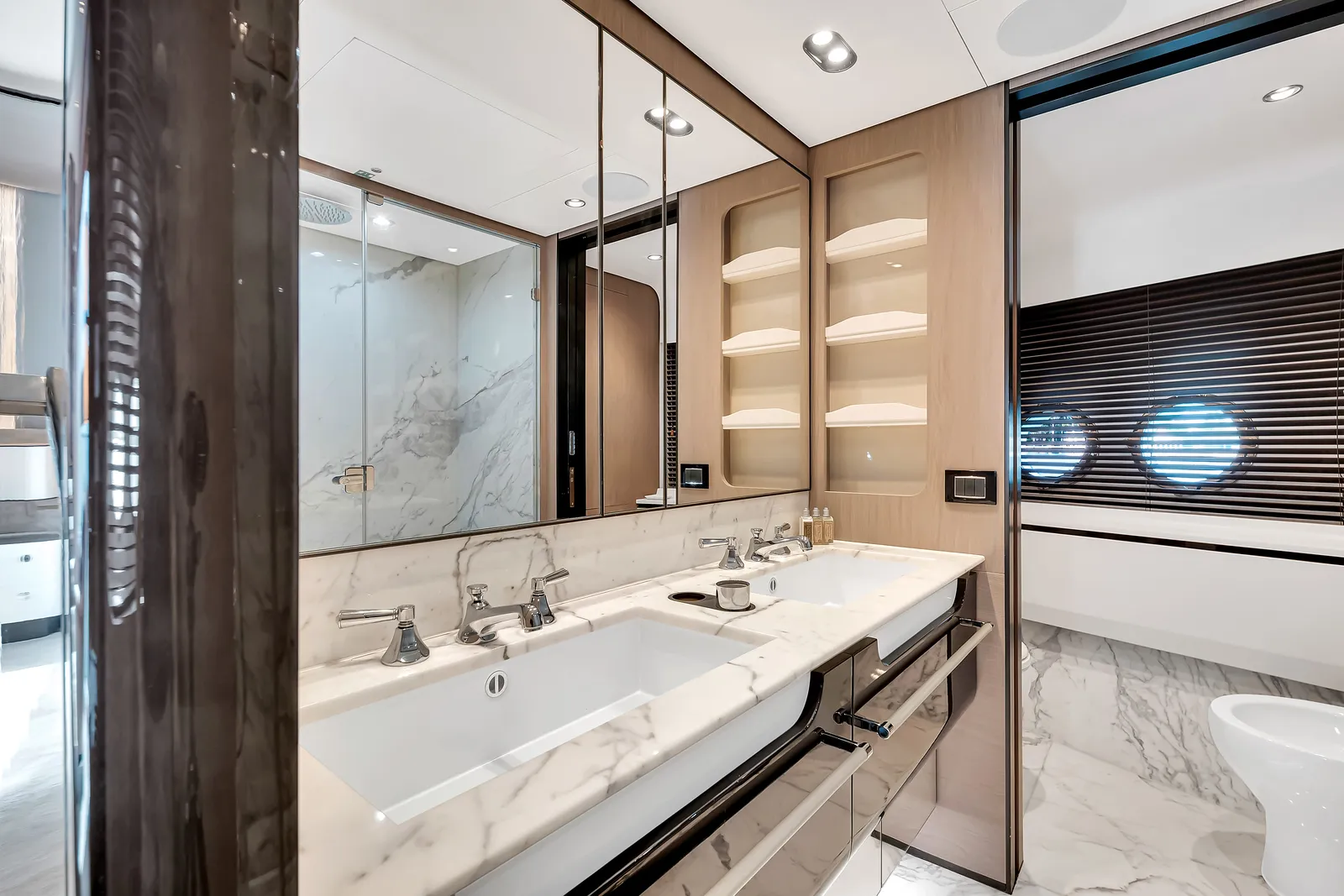 88' Azimut — image 34