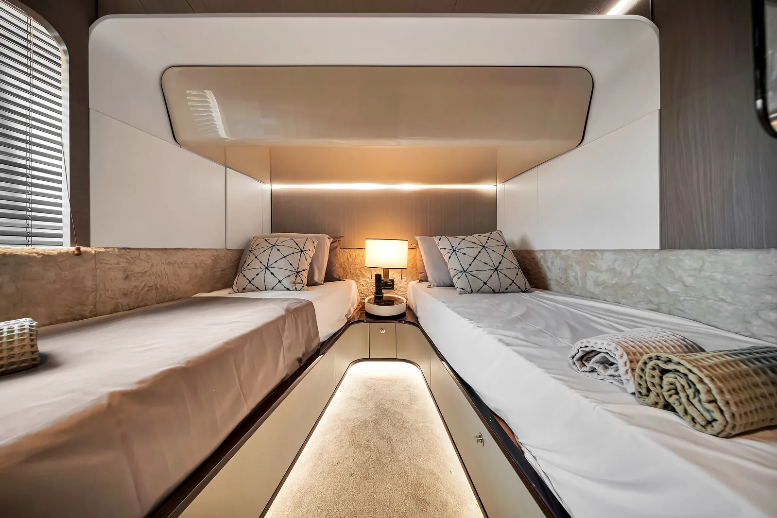 88' Azimut — image 39