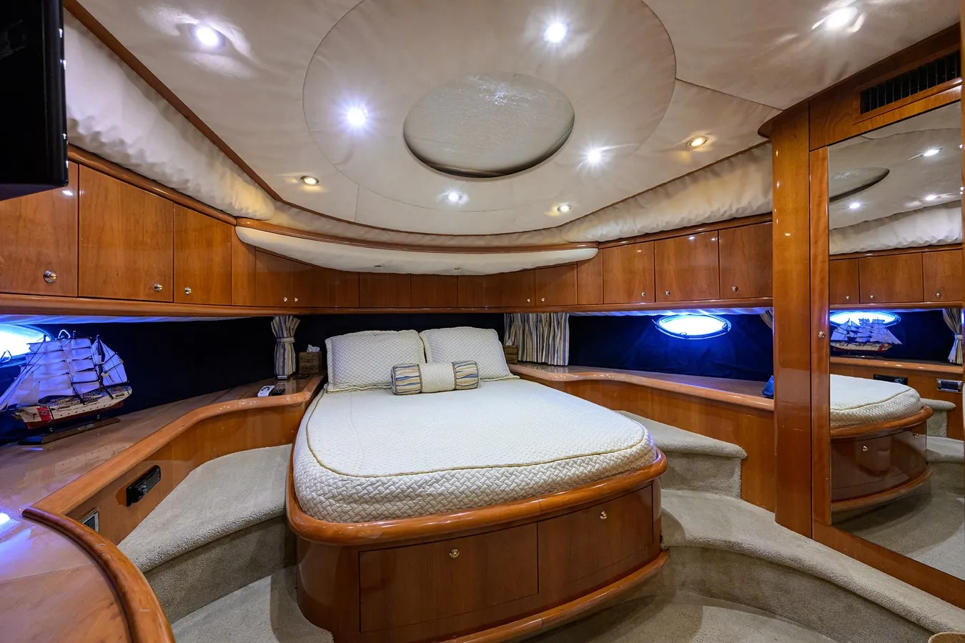 88' Sunseeker — image 28