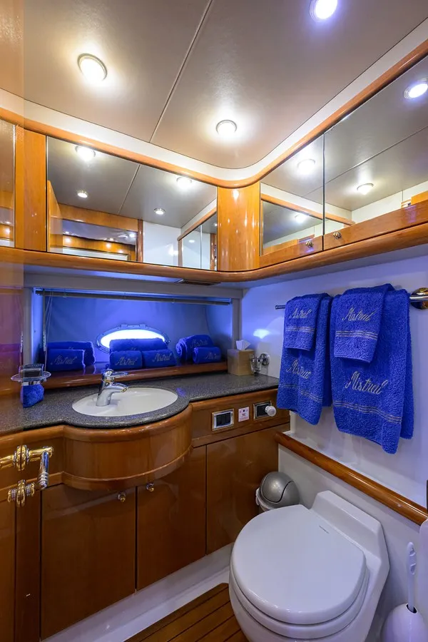 88' Sunseeker — image 31