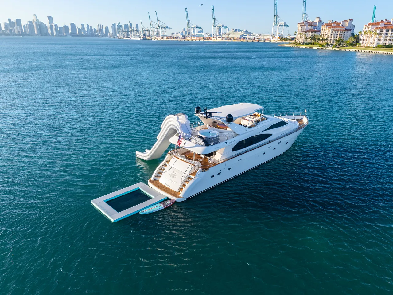 90' Azimut image 1