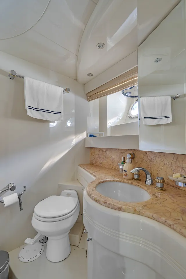 90' Azimut — image 16