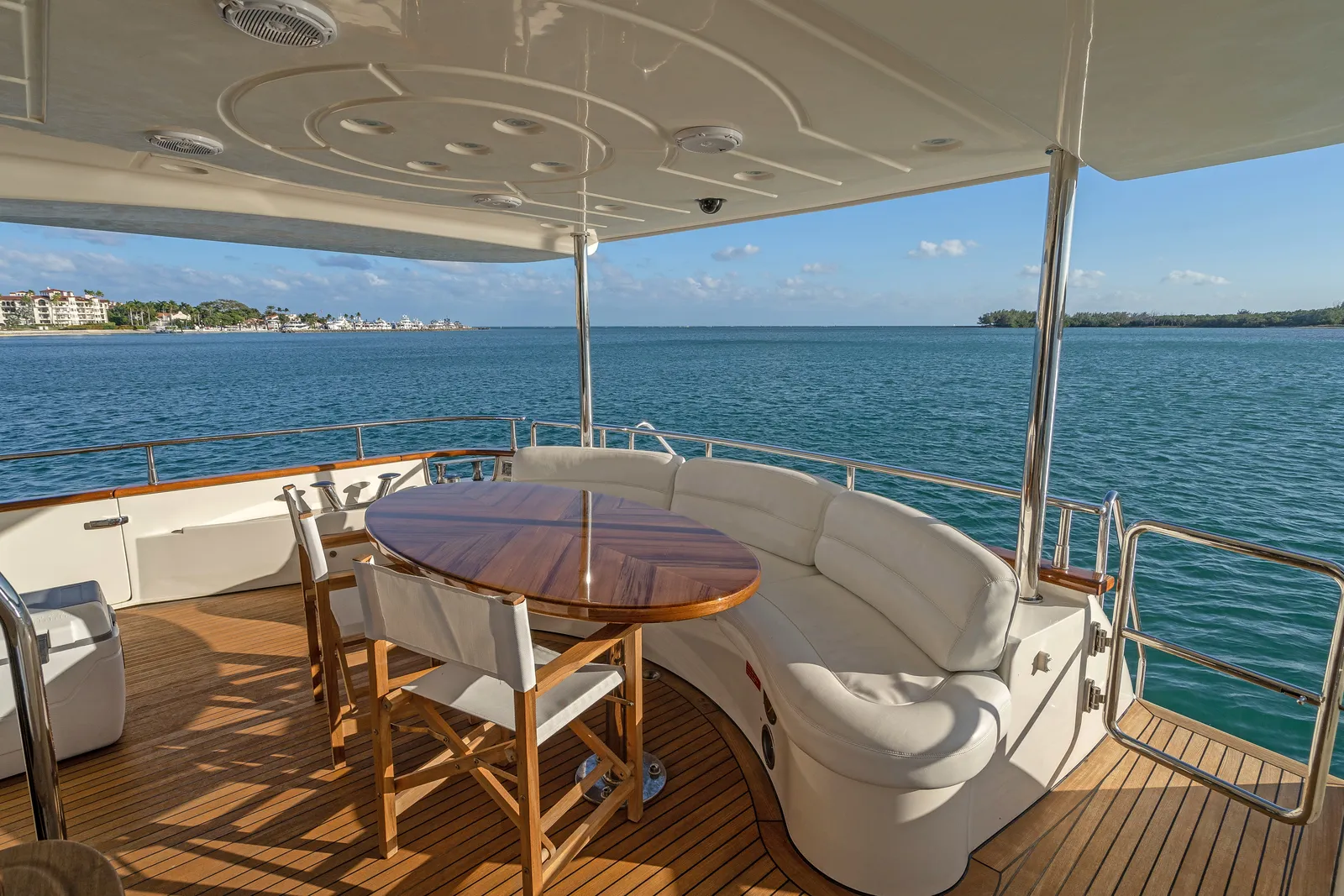 90' Azimut image 3