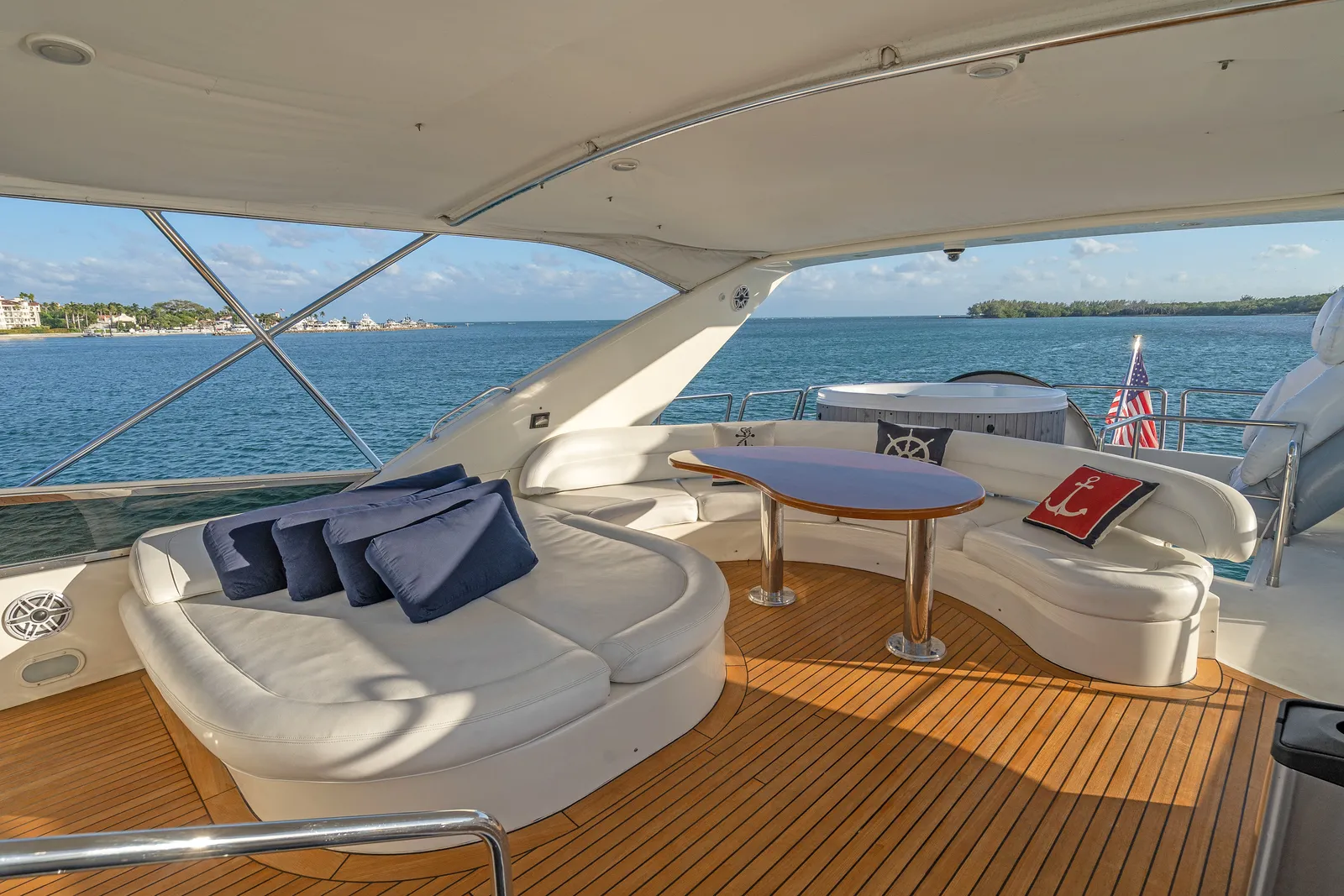 90' Azimut image 5