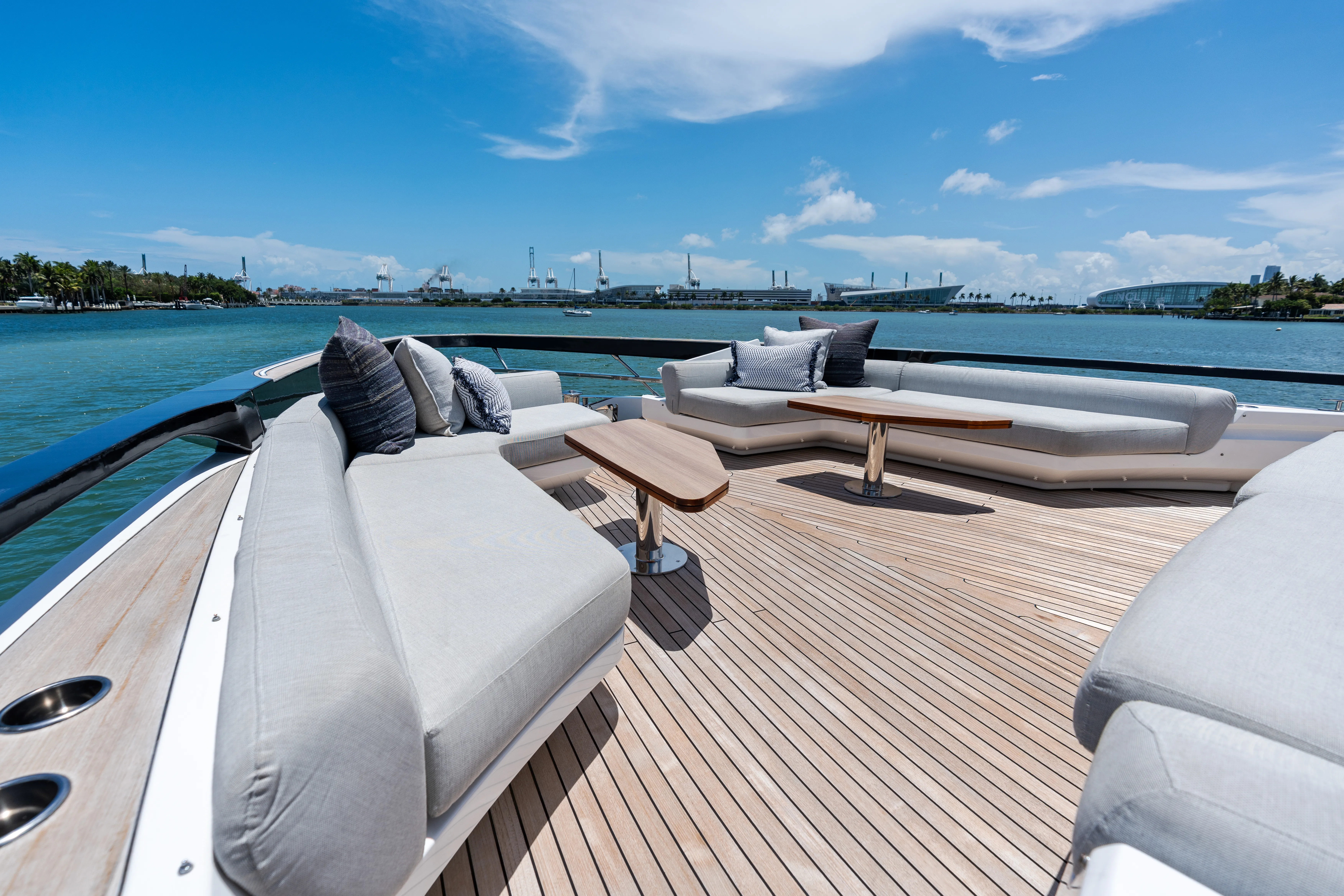 94' Azimut S10 — image 15