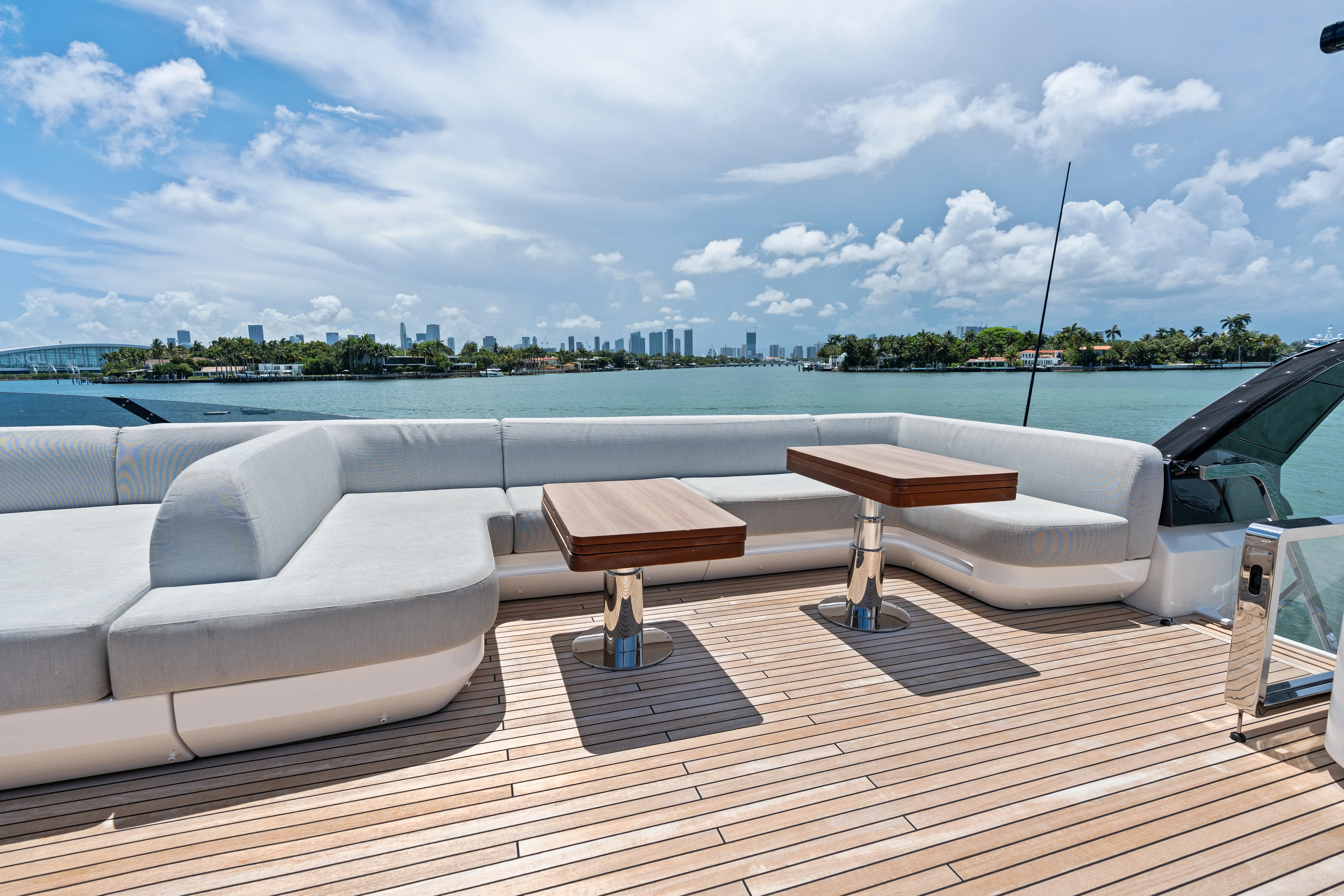 94' Azimut S10 — image 19