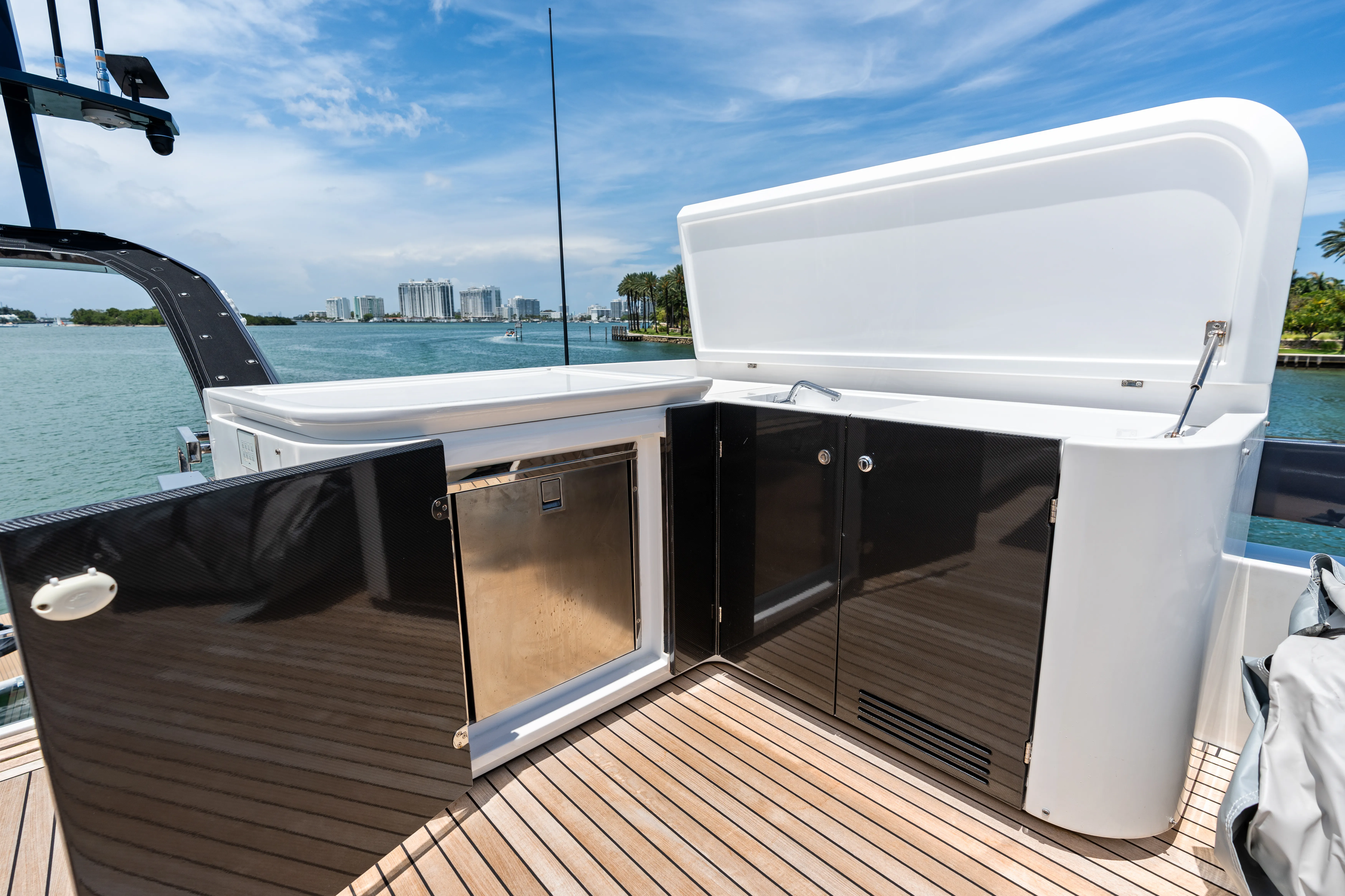 94' Azimut S10 — image 21