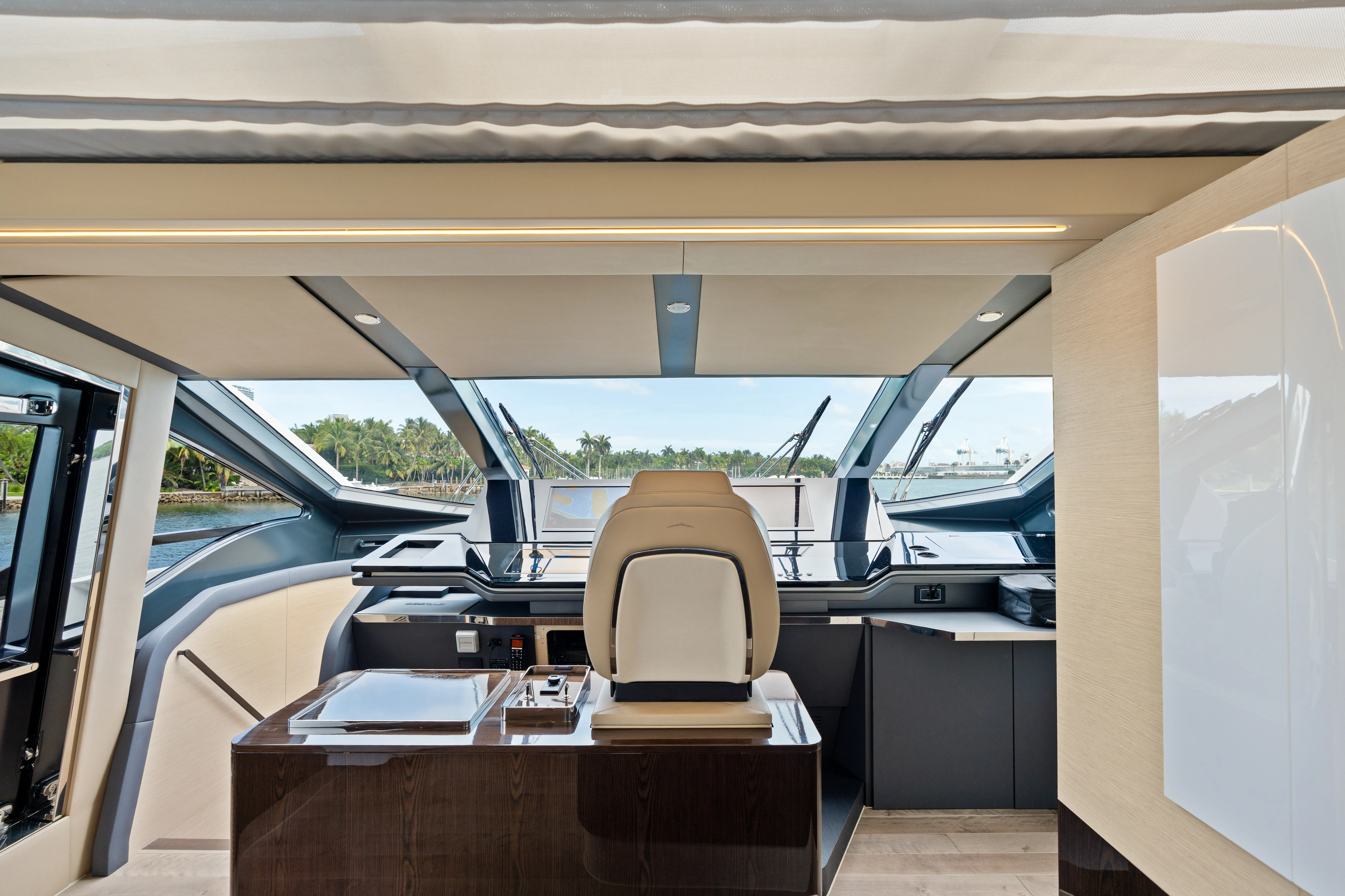 94' Azimut S10 — image 30